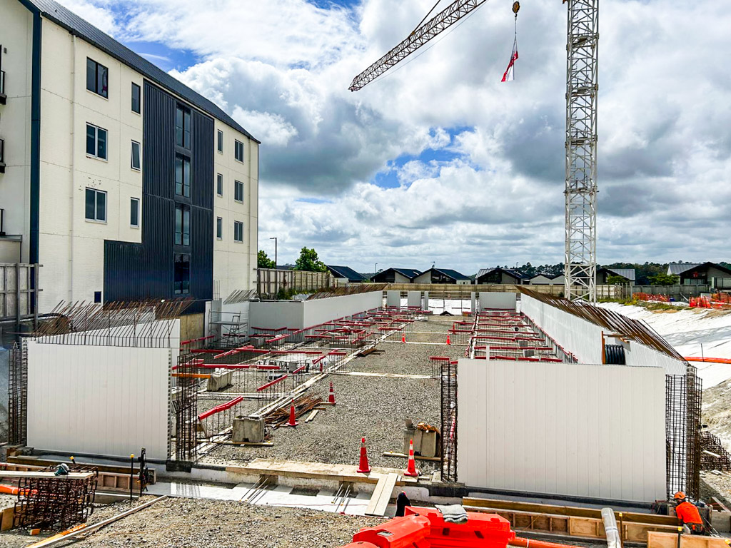 AFS Rediwall is getting installed for an intertenancy wall on an aged care development by a 2 man team.